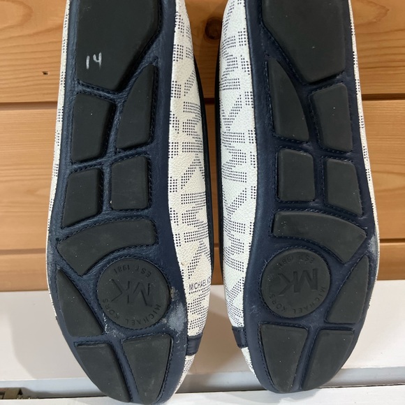Michael Kors Navy and White Flats 7.5 - Picture 5 of 12